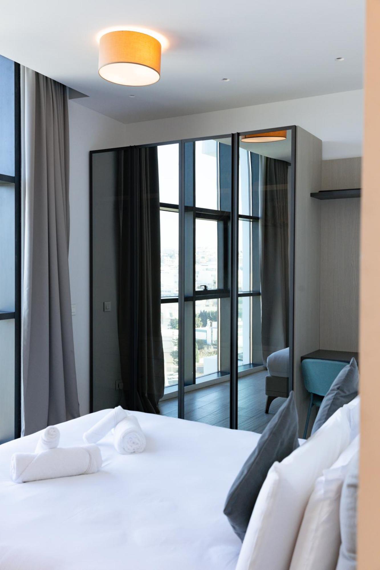 Modern Apartment In The Center Of St Julians By Arcobnb Saint Julian's Bagian luar foto