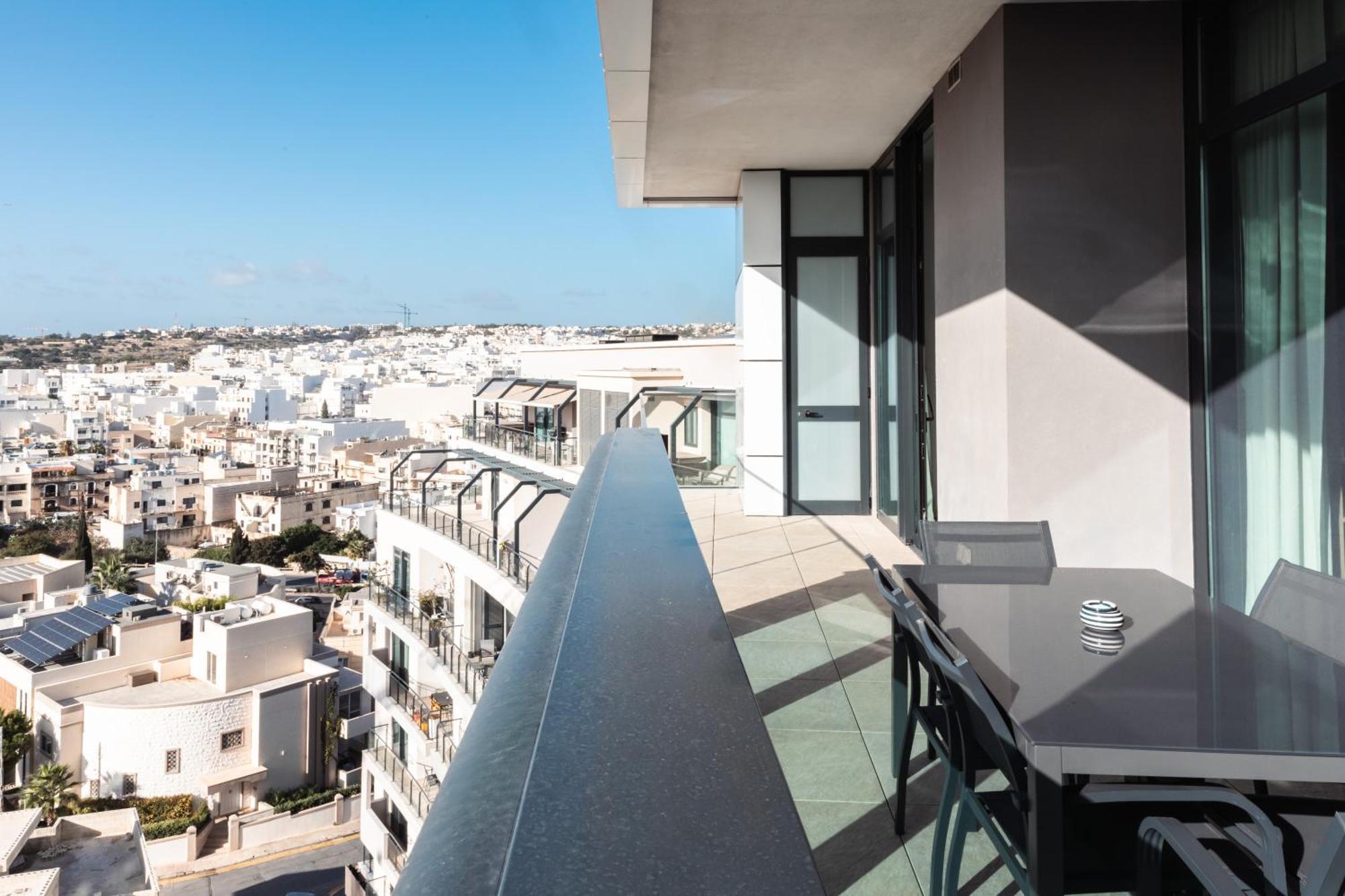 Modern Apartment In The Center Of St Julians By Arcobnb Saint Julian's Bagian luar foto